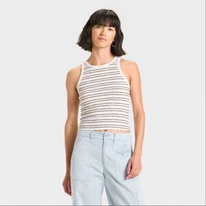 Universal thread cropped tank top